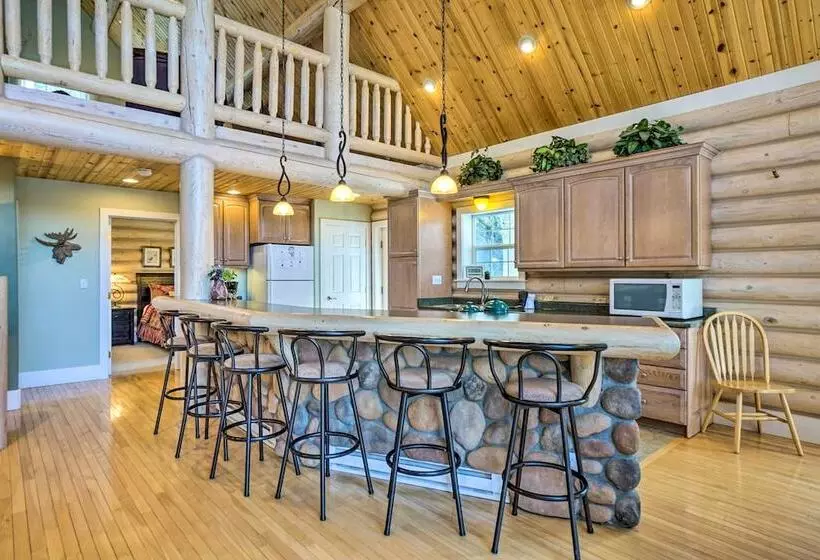 Secluded Log Cabin W/ Game Room & Forest Views