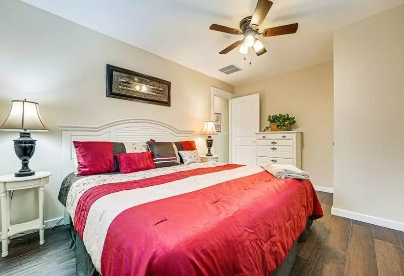 Lakeside Blue Eye Escape W/ Game Room & Hot Tub!