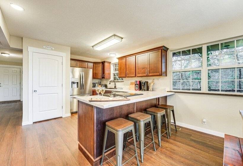 Lakeside Blue Eye Escape W/ Game Room & Hot Tub!