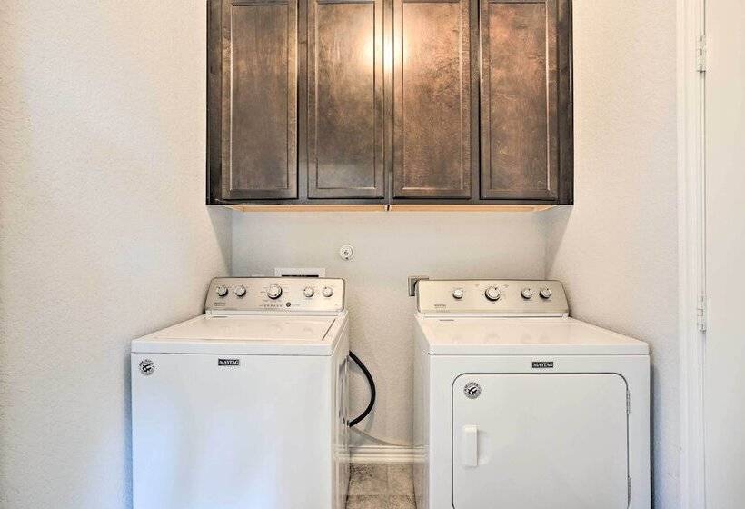 Sleek Schertz House W/ Private Pool & Spa