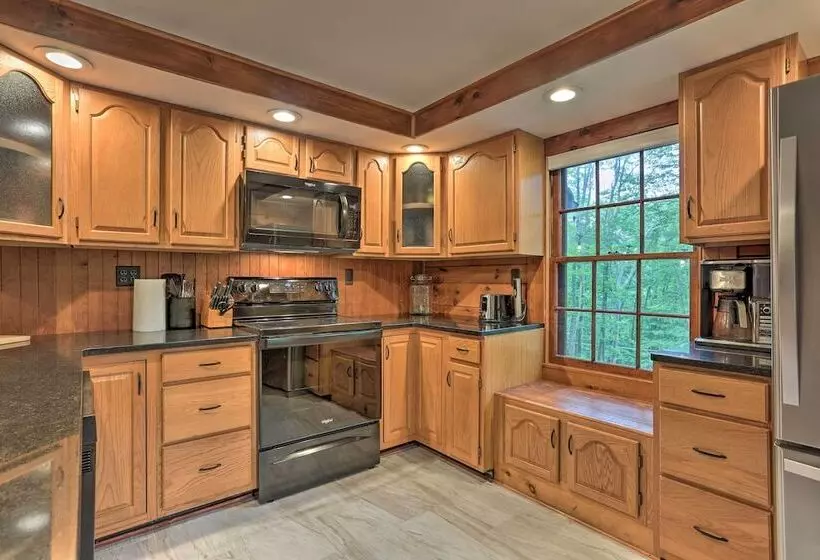 2 Mi To Ski Big Bear: Hilltop Gem W/ Fire Pit