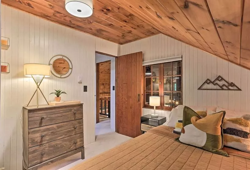 2 Mi To Ski Big Bear: Hilltop Gem W/ Fire Pit
