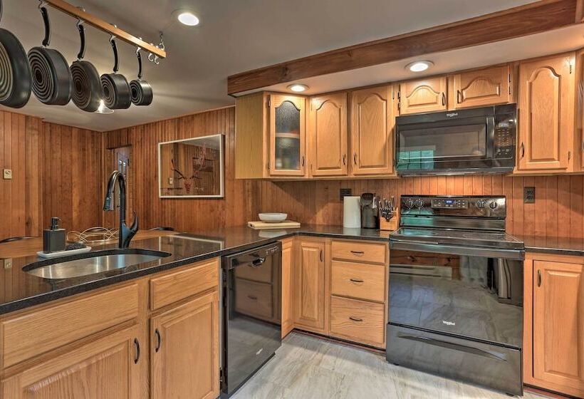 2 Mi To Ski Big Bear: Hilltop Gem W/ Fire Pit