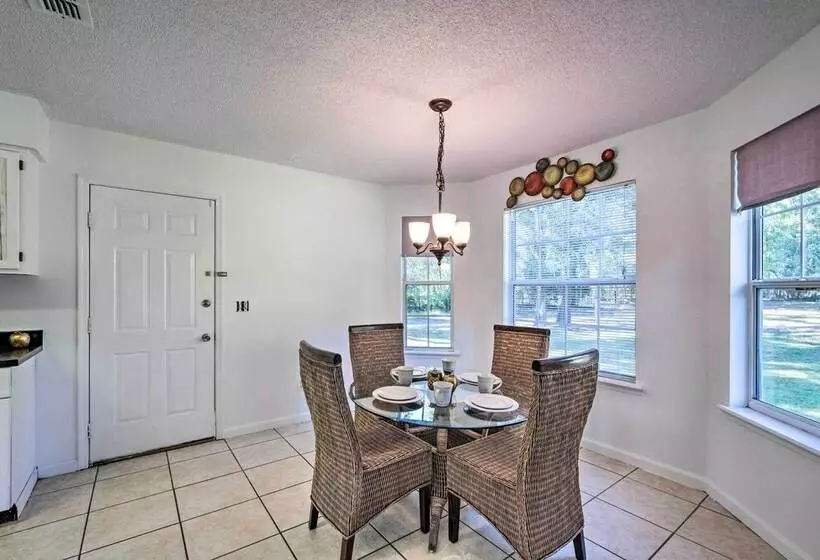 Sunny Abode, 10 Mi To University Of Florida!