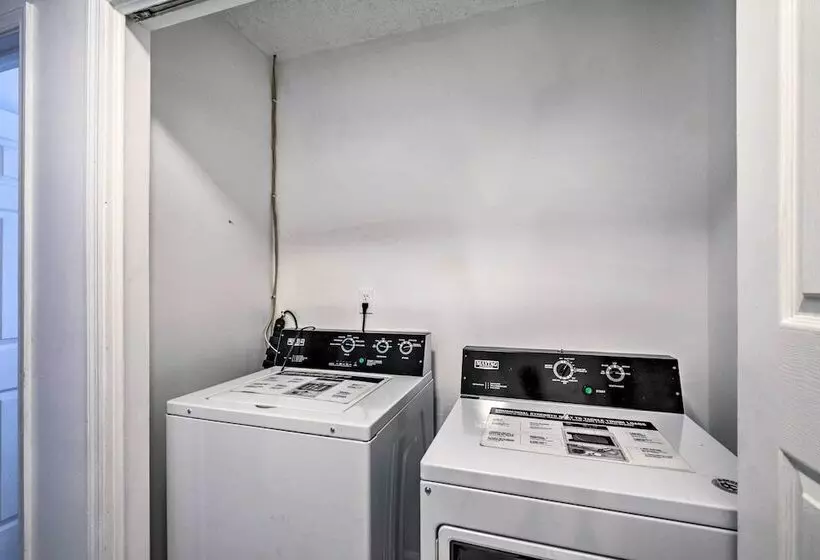 Sunny Abode, 10 Mi To University Of Florida!