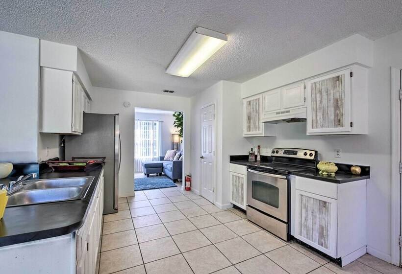 Sunny Abode, 10 Mi To University Of Florida!