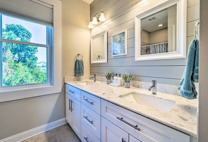 Surf City House ~ 400 Ft Walk To Beach W/ Decks!