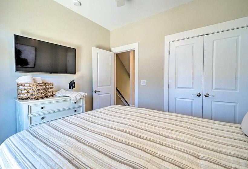 Surf City House ~ 400 Ft Walk To Beach W/ Decks!