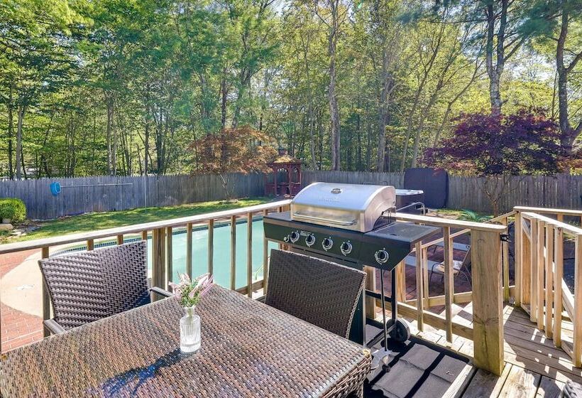 Poconos Home Near Lake W/ Hot Tub: Private Pool