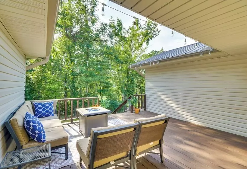 Waterfront Greers Ferry Lake Vacation Rental!