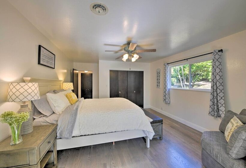 Wine Lovers Garden Oasis In Sutter Creek!