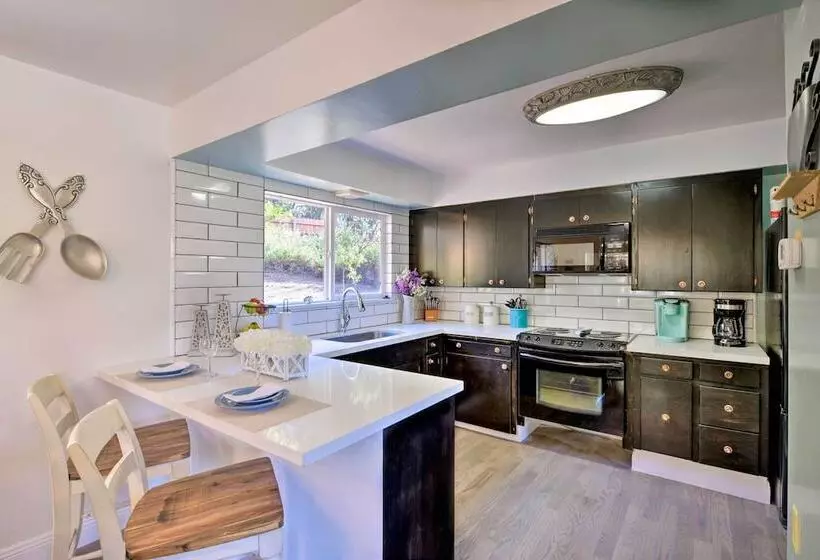 Wine Lovers Garden Oasis In Sutter Creek!