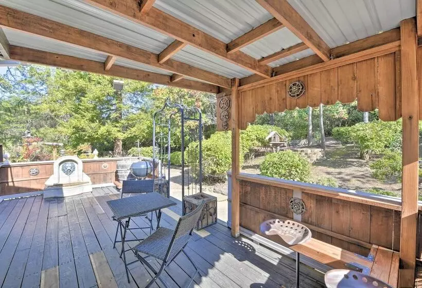 Wine Lovers Garden Oasis In Sutter Creek!