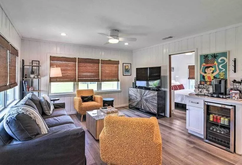 Breezy Surfside Beach Home W/ Deck: Walk To Beach