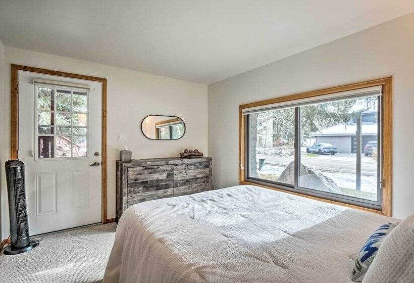 Bright Eagle Vail Escape W/ Deck + Mtn Views!