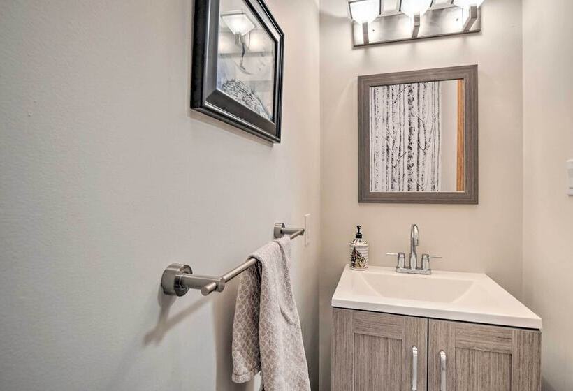 Bright Eagle Vail Escape W/ Deck + Mtn Views!