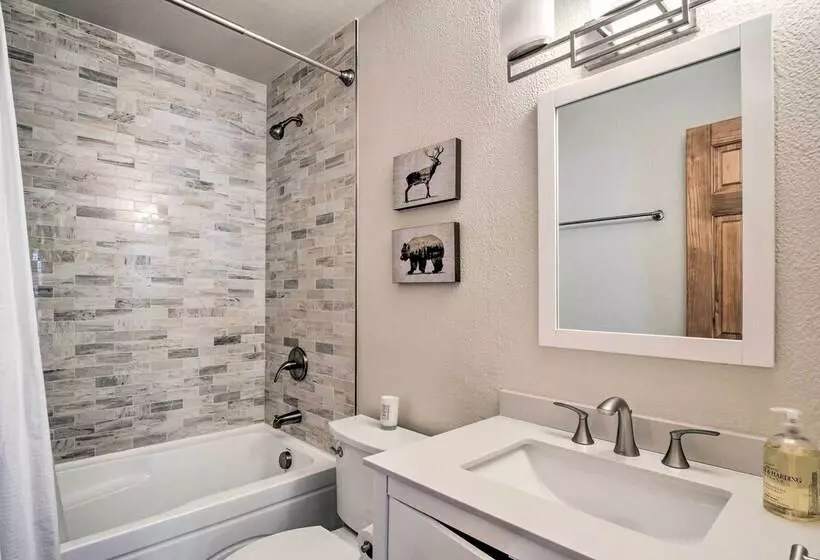 Bright Eagle Vail Escape W/ Deck + Mtn Views!