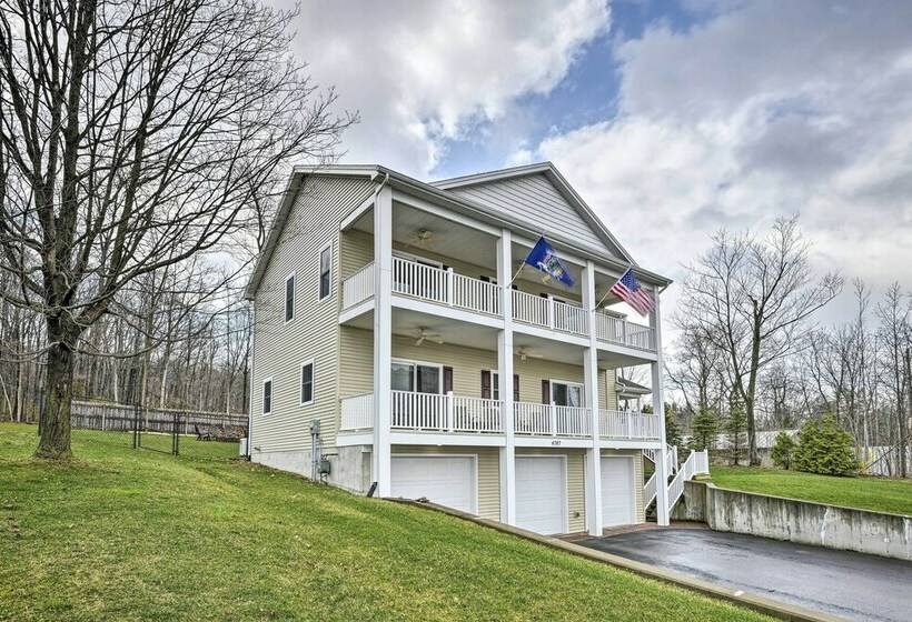Lovely Rushville Home W/ Canandaigua Lake Views!
