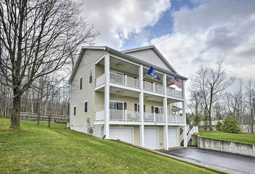 Lovely Rushville Home W/ Canandaigua Lake Views!