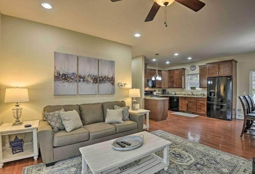 Lovely Rushville Home W/ Canandaigua Lake Views!