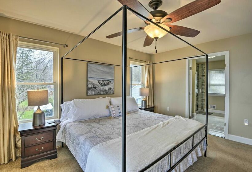 Lovely Rushville Home W/ Canandaigua Lake Views!