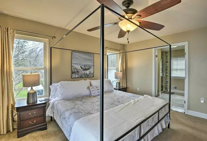 Lovely Rushville Home W/ Canandaigua Lake Views!