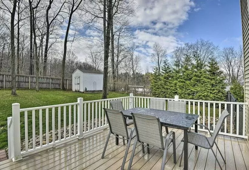 Lovely Rushville Home W/ Canandaigua Lake Views!