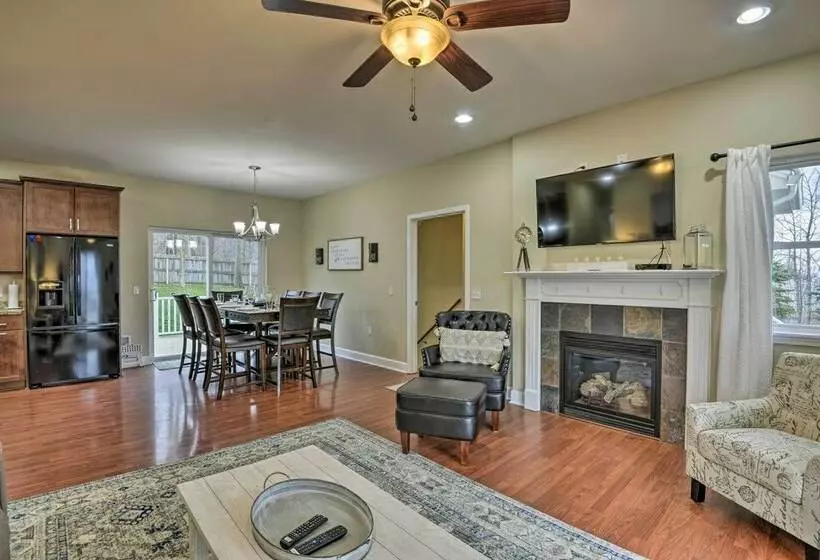 Lovely Rushville Home W/ Canandaigua Lake Views!