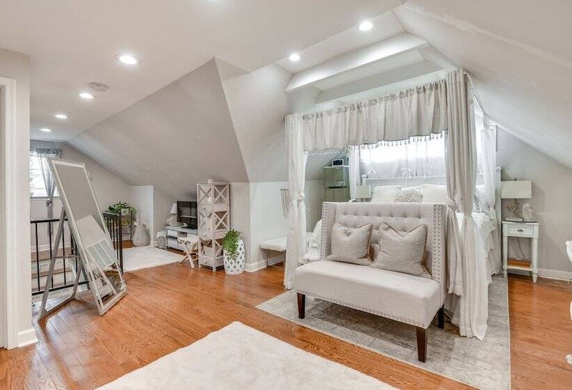 Chic Baltimore Retreat   6 Mi To Downtown!