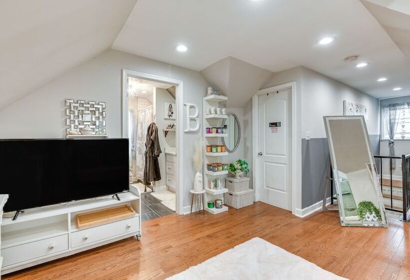 Chic Baltimore Retreat   6 Mi To Downtown!