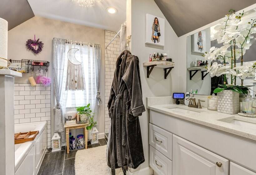 Chic Baltimore Retreat   6 Mi To Downtown!