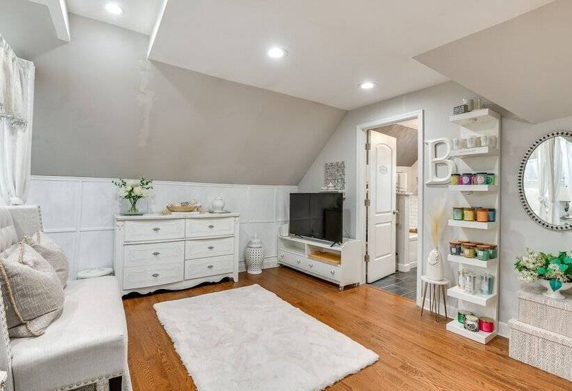 Chic Baltimore Retreat   6 Mi To Downtown!