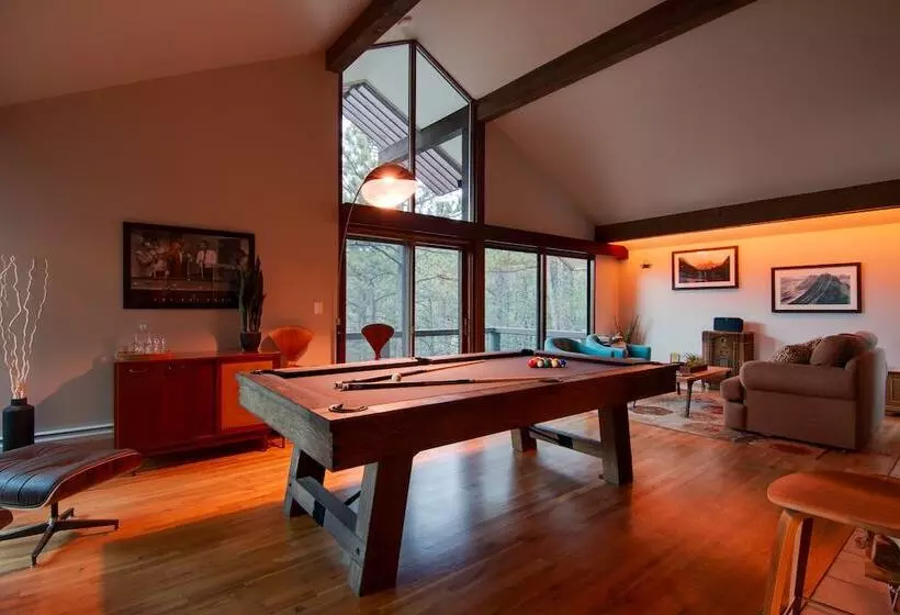 Chic Boulder Mountain Home W/ Hot Tub + Views