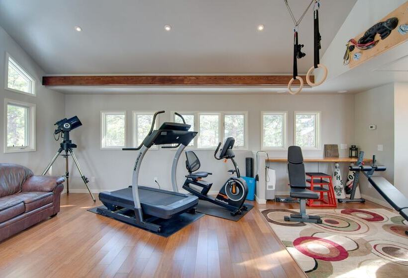 Chic Boulder Mountain Home W/ Hot Tub + Views