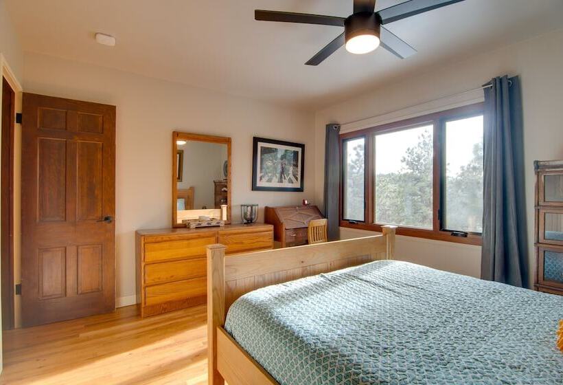 Chic Boulder Mountain Home W/ Hot Tub + Views