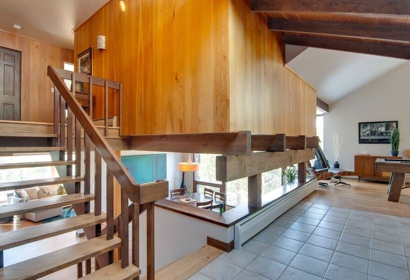 Chic Boulder Mountain Home W/ Hot Tub + Views