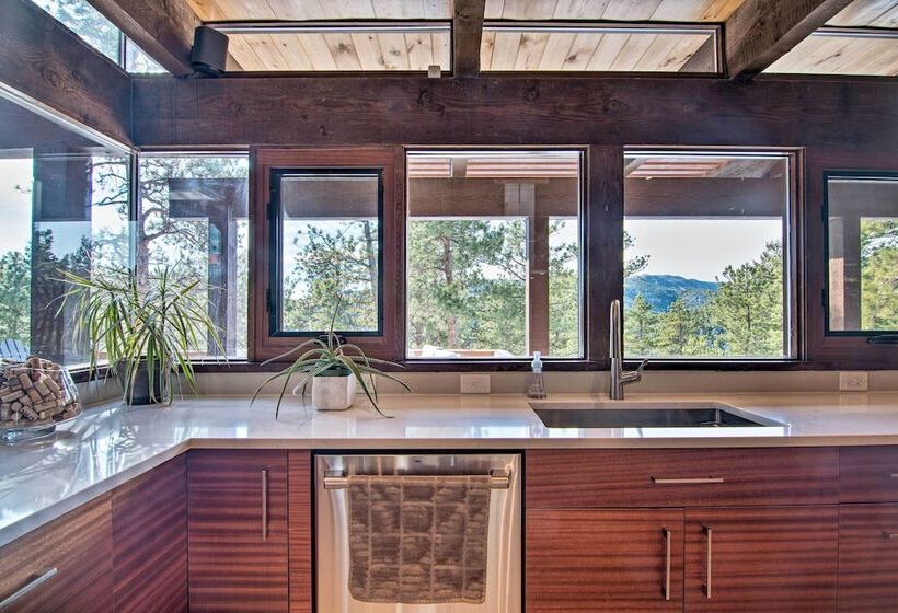 Chic Boulder Mountain Home W/ Hot Tub + Views