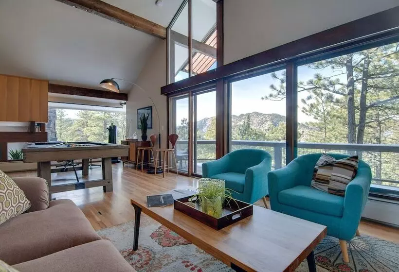 Chic Boulder Mountain Home W/ Hot Tub + Views
