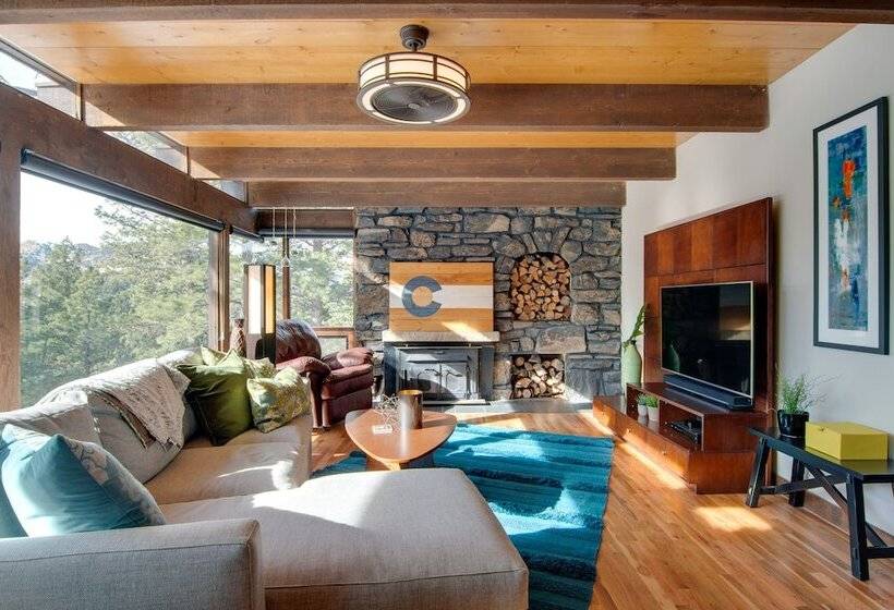 Chic Boulder Mountain Home W/ Hot Tub + Views