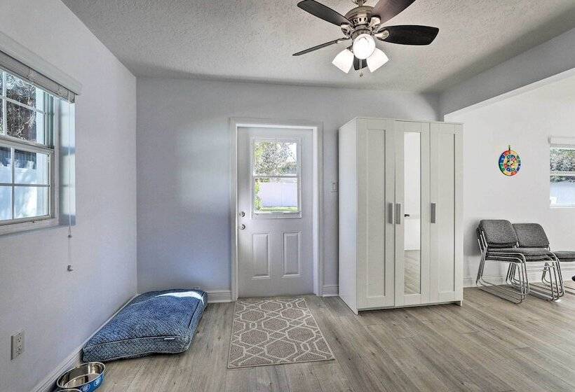 Chic Home W/ Fire Pit & Patio, Walk To Lake!