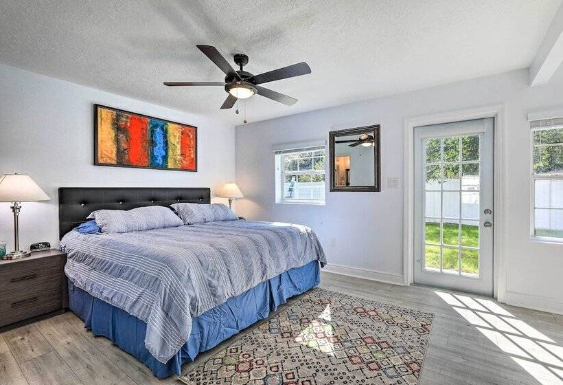 Chic Home W/ Fire Pit & Patio, Walk To Lake!