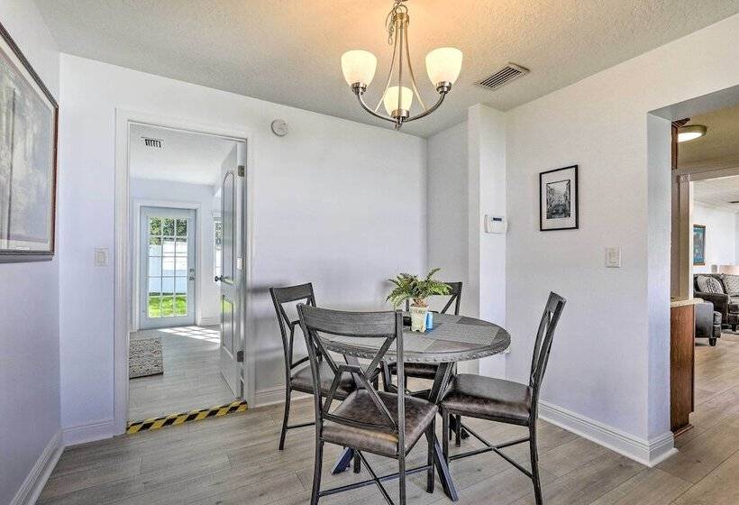 Chic Home W/ Fire Pit & Patio, Walk To Lake!