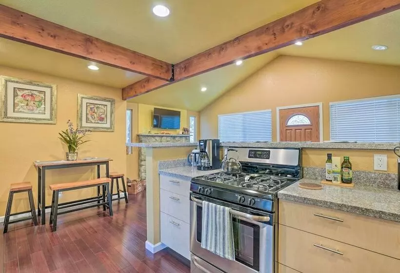 Cozy Cottage W/ Grill   5 Mi To Mt Baldy Resort!