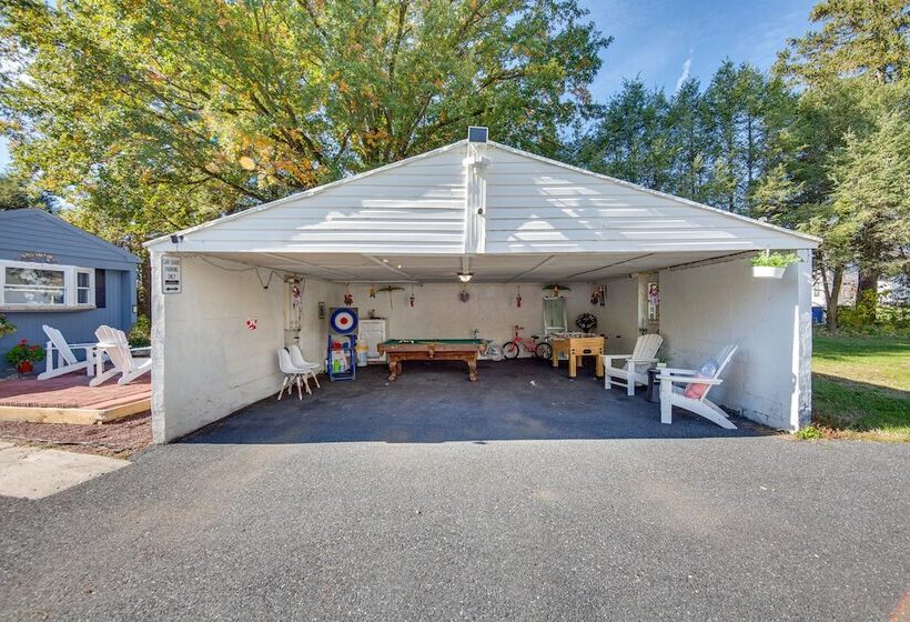 Family Home W/ Fire Pit   2 Mi To Hershey Park!