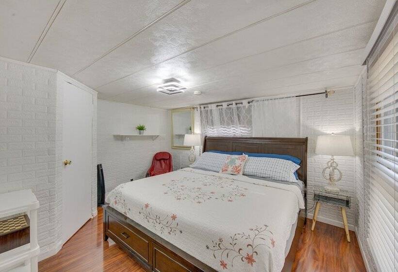 Family Home W/ Fire Pit   2 Mi To Hershey Park!