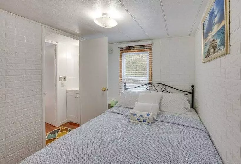 Family Home W/ Fire Pit   2 Mi To Hershey Park!