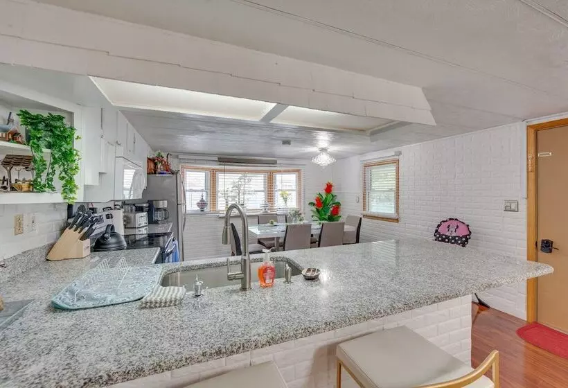 Family Home W/ Fire Pit   2 Mi To Hershey Park!