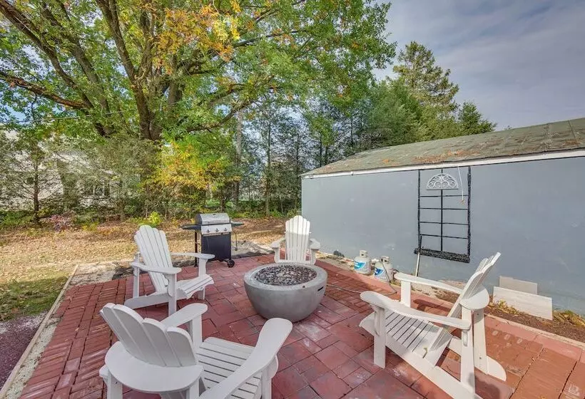 Family Home W/ Fire Pit   2 Mi To Hershey Park!