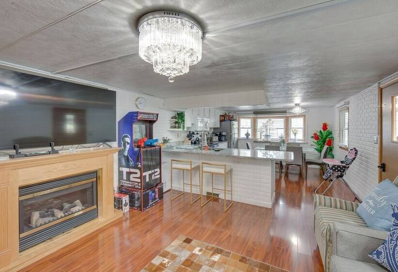 Family Home W/ Fire Pit   2 Mi To Hershey Park!