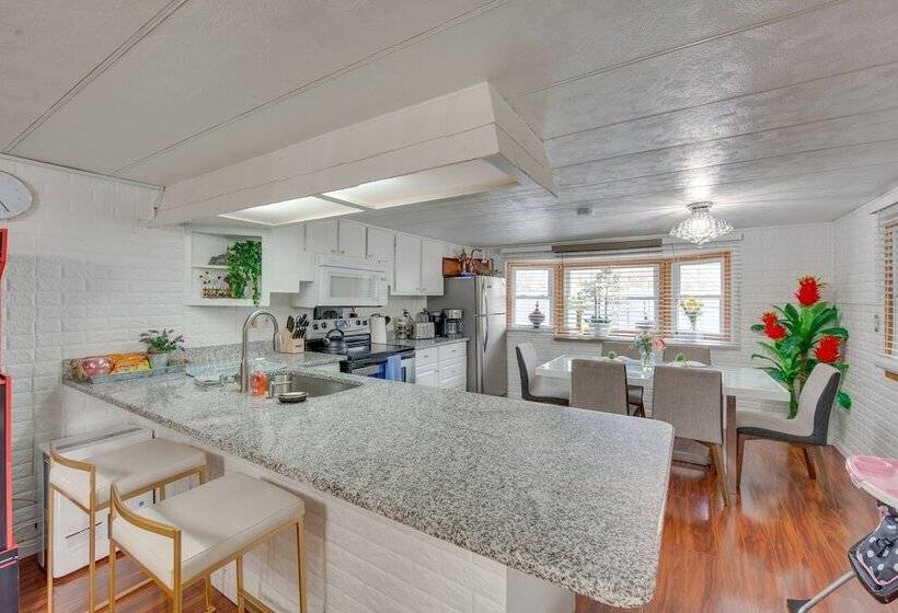 Family Home W/ Fire Pit   2 Mi To Hershey Park!